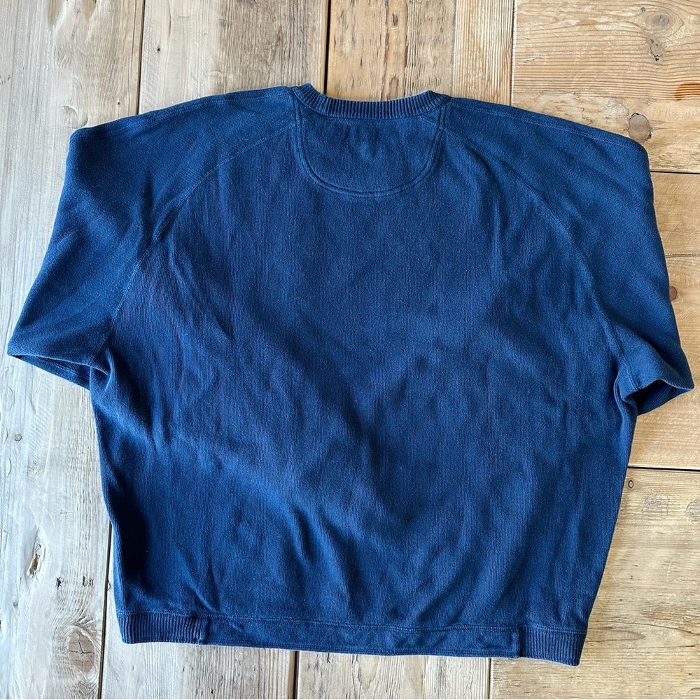 Tommy Bahama Crewneck Sweatshirt Reversible Navy Blue and Gray Color - Picture 2 of 14